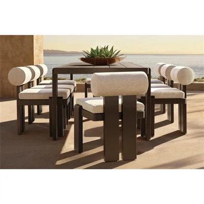 Table à manger en plein air avec 6 chaises